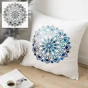 Pochoir Mandala Fleur en dégradé bleu sur housse de coussin