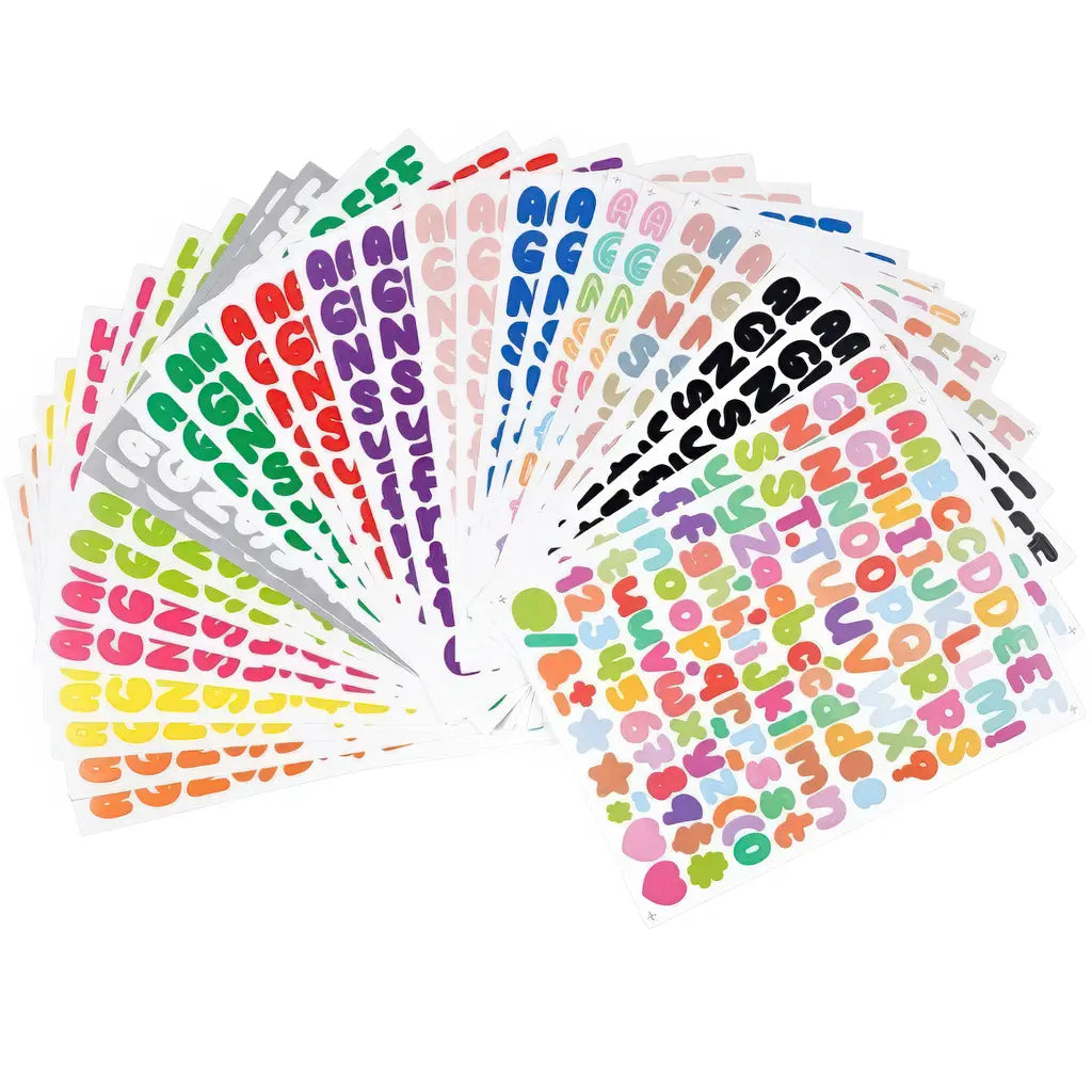 Détail des lettres et chiffres, stickers alphabet scrapbooking en 9 couleurs