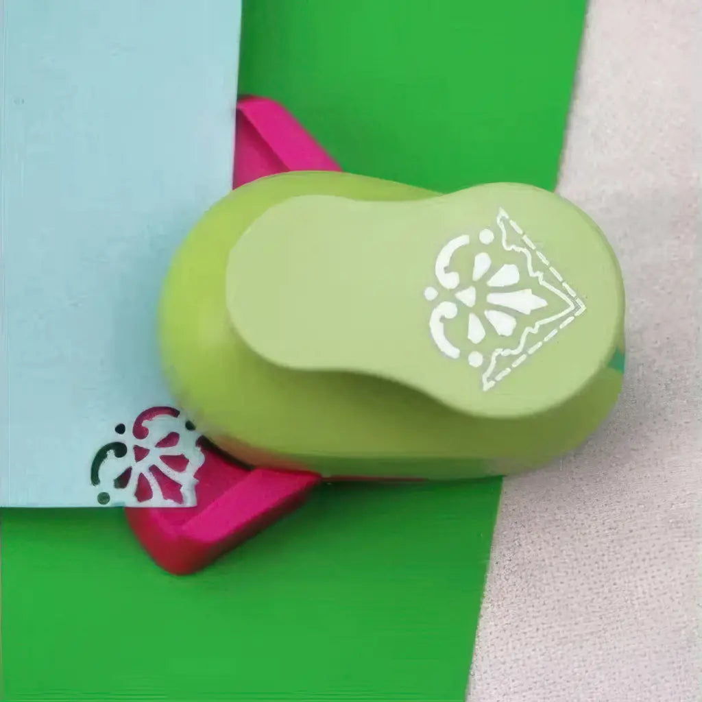 Coins en dentelle assortis pour un cadre complet