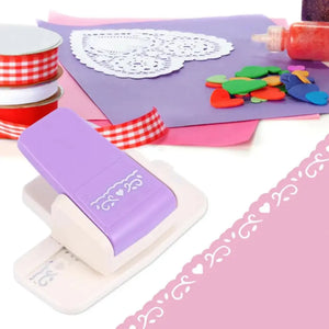 Perforatrice dentelle scrapbooking violette et bordure ajourée sur papier rose