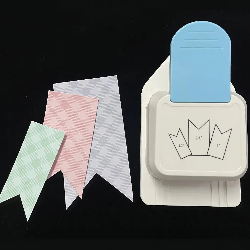 Étiquettes en papier à motifs prêtes à nouer