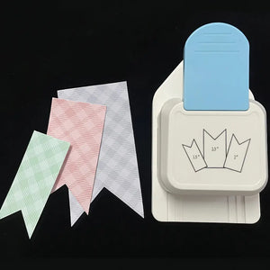 Étiquettes en papier à motifs prêtes à nouer