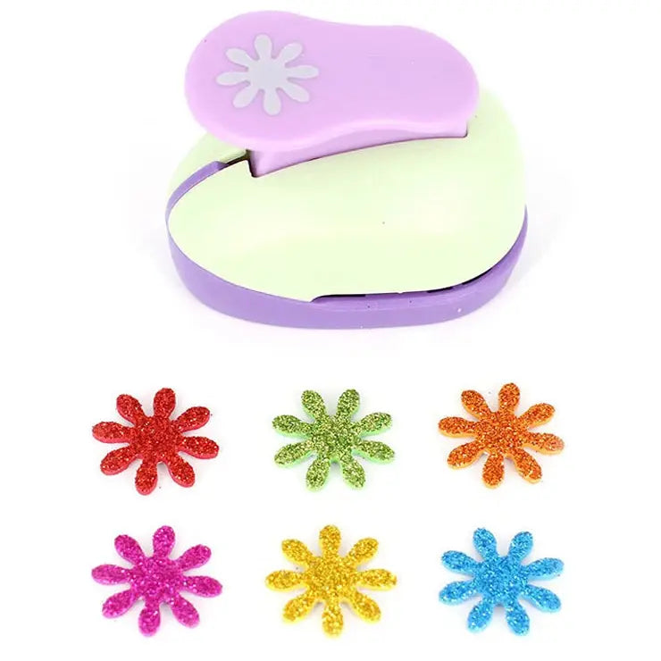Mini perforatrice motif fleur pour embellissements
