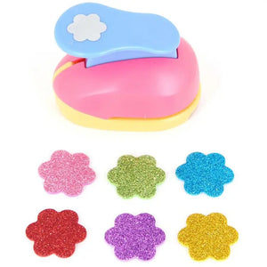 Forme trèfle découpée à la mini perforatrice de scrapbooking