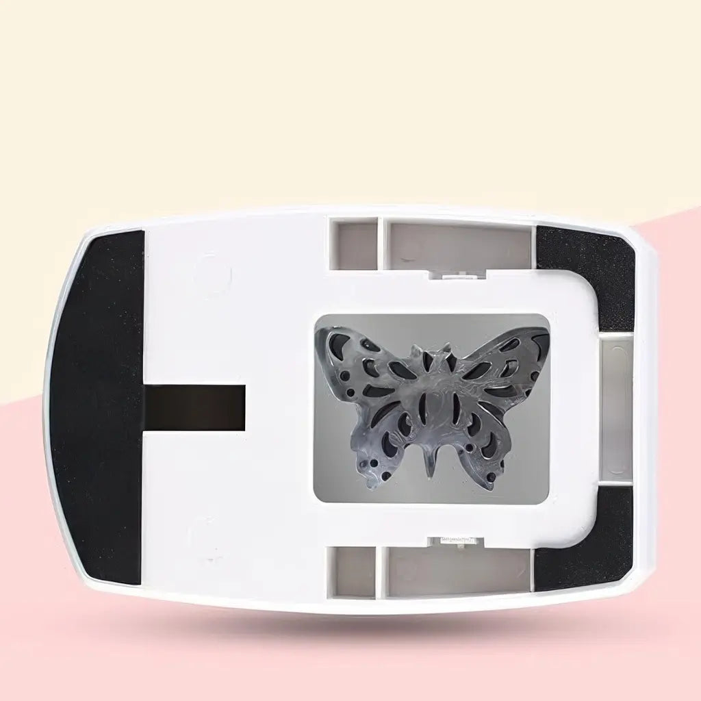 Perforatrice papillon ajouré pour cartes et faire-part