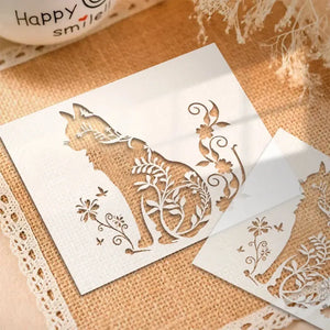 Pochoir Chat Fleur silhouette élégante avec branches florales