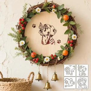 Pochoir Chien Mignon central sur couronne de Noël