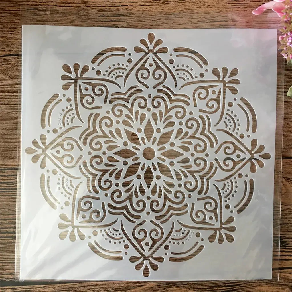 Pochoir coquillage motif anneaux 25 cercles 5x5, planche carrée plastique sur fond bois