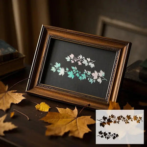 Pochoir Feuillage pastel encadré dans cadre en bois rustique