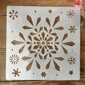 Pochoir flocon de neige motif rosace pointue, soleil rond et petits flocons en coin ajourés