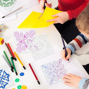 Pochoir Mandala en activité créative entre adulte et enfant