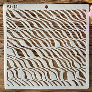 Pochoir vagues horizontales pour fond fluide de scrapbooking marin