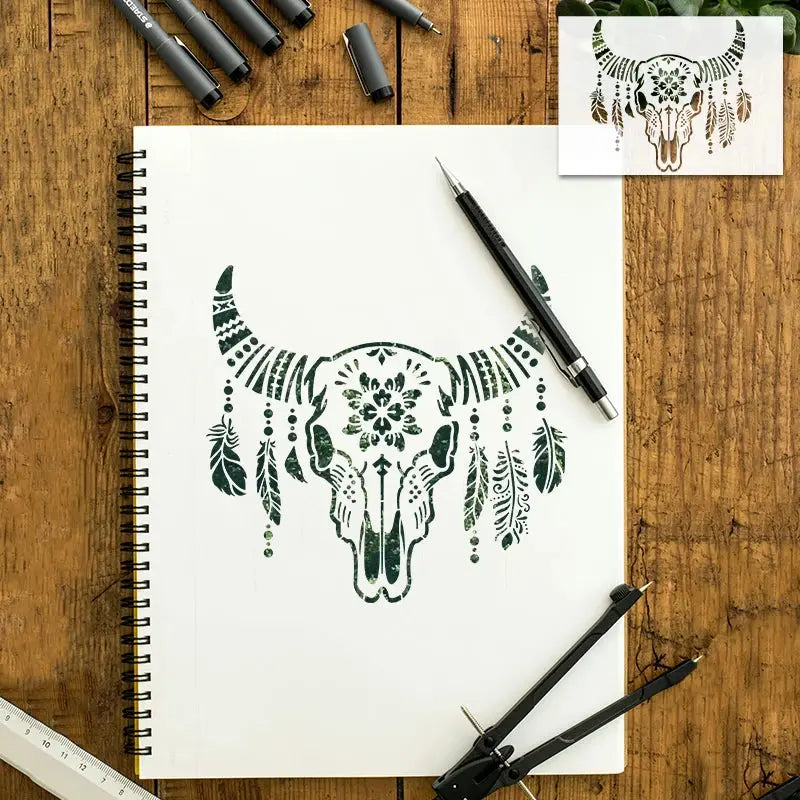 Pochoir Plume effet aquarelle vert dans un carnet créatif