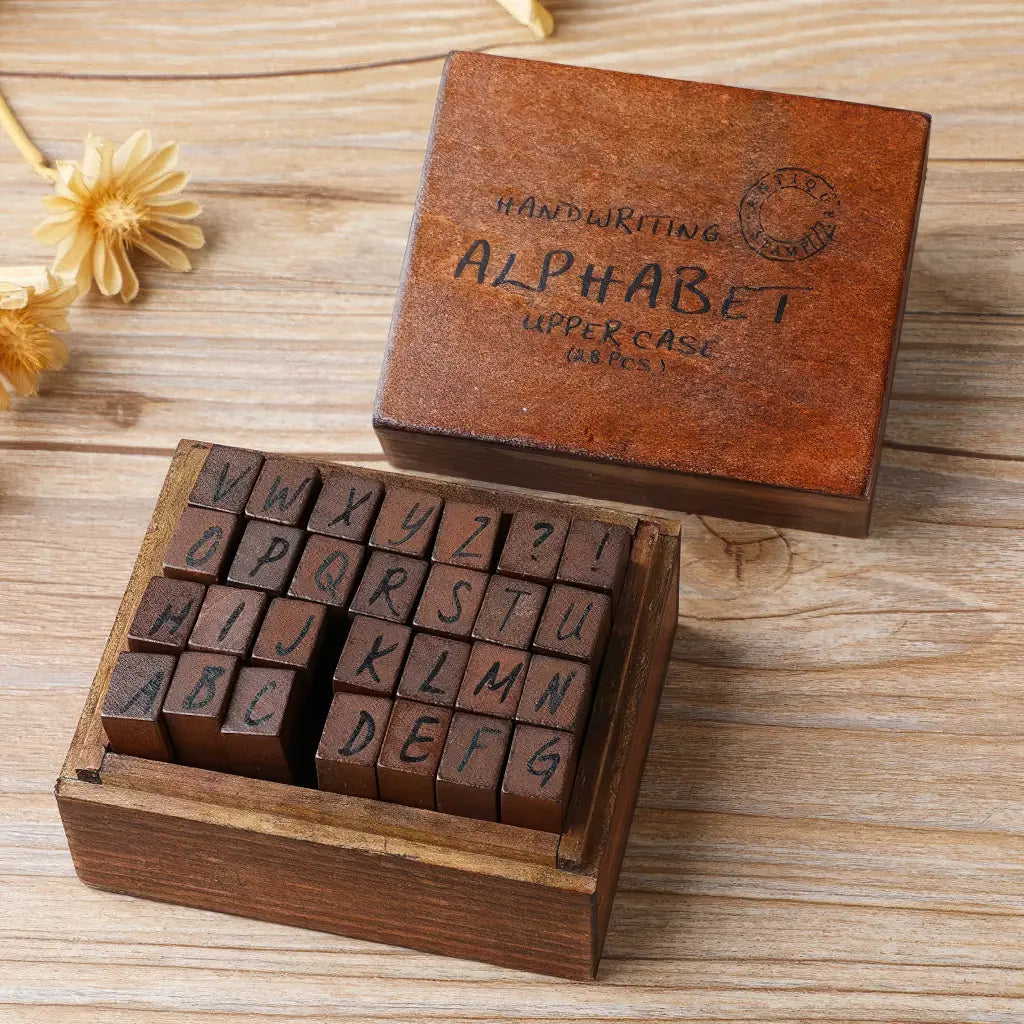 Tampon chiffres scrapbooking, alphabet manuscrit majuscules en bois