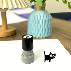 Tampon encreur scrapbooking, chat noir debout de face