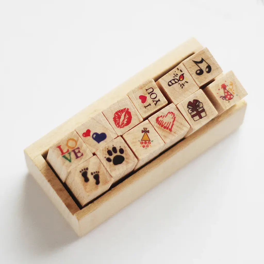 Coffret de tampons Amour scrapbooking en bois : cœurs, I LOVE YOU et bisous