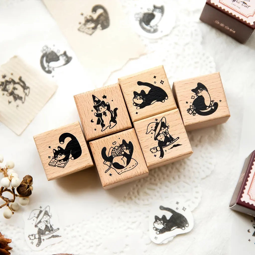 Tampon scrapbooking Animaux, les six tampons chats en bois réunis