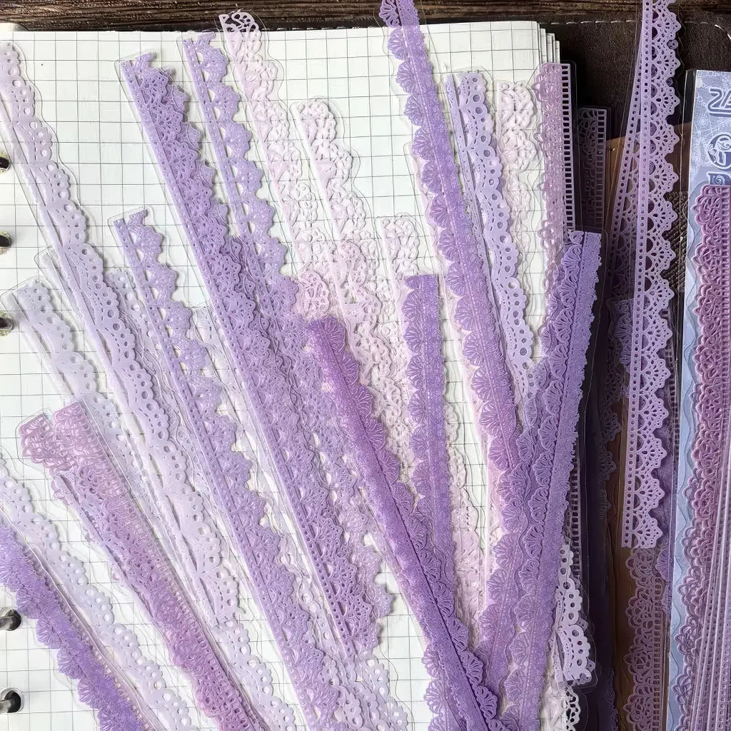 Bandes de dentelle lilas et bleutées pour scrapbooking, motifs ajourés délicats